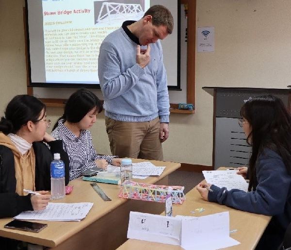 글로벌 인재가 되기 위한 첫걸음, 신입생예비대학 외국어 집중 강좌