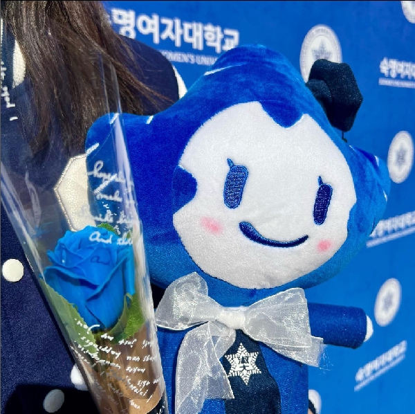 송이들아 졸업 축하해💙