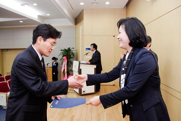 우리 대학 전임교원 대폭 확충