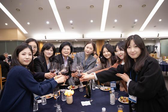 창학 119주년 기념 '동문 언론인과의 만남' 행사 참석