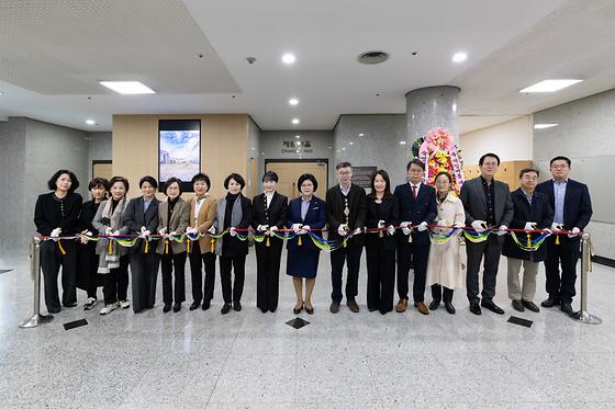 창학 120주년 체임버홀 개관식 참석